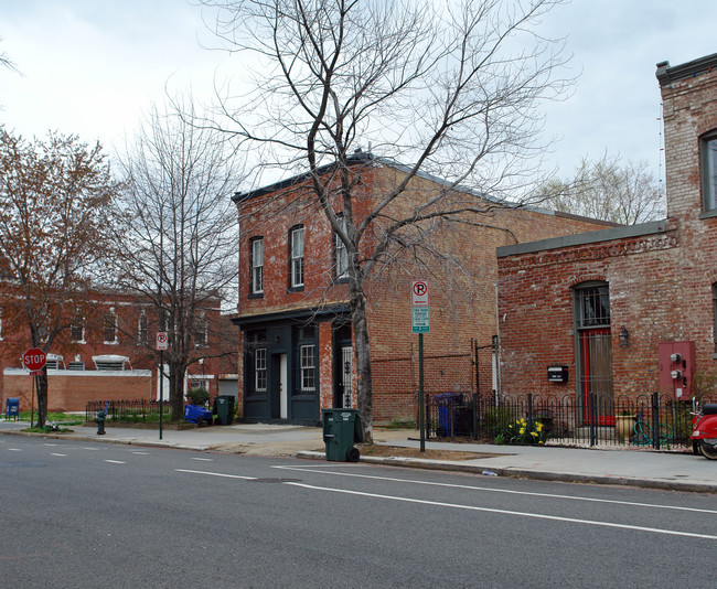 1133 D St NE in Washington, DC - Building Photo - Building Photo