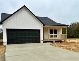 232 Sylvan Rd in Columbus, MS - Building Photo