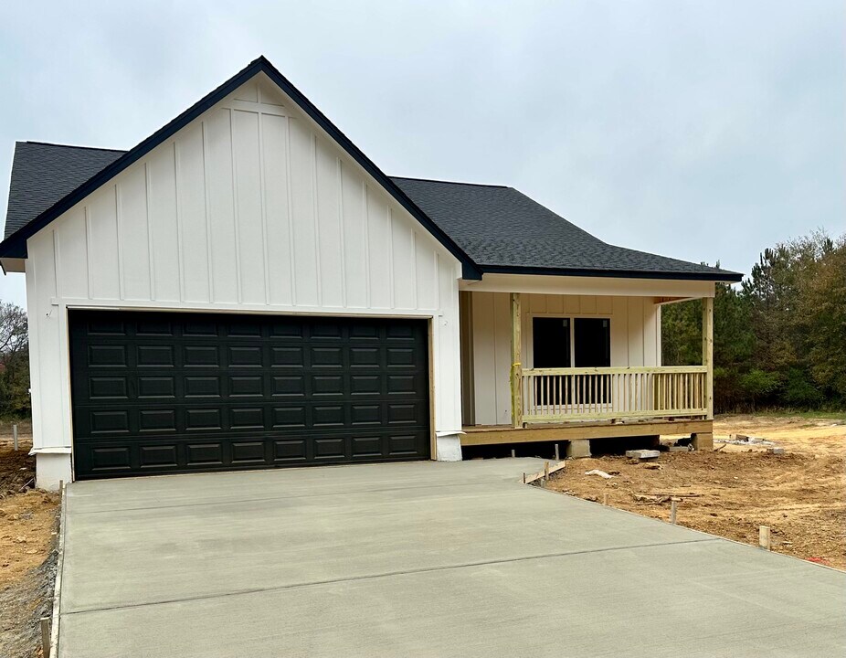 232 Sylvan Rd in Columbus, MS - Building Photo