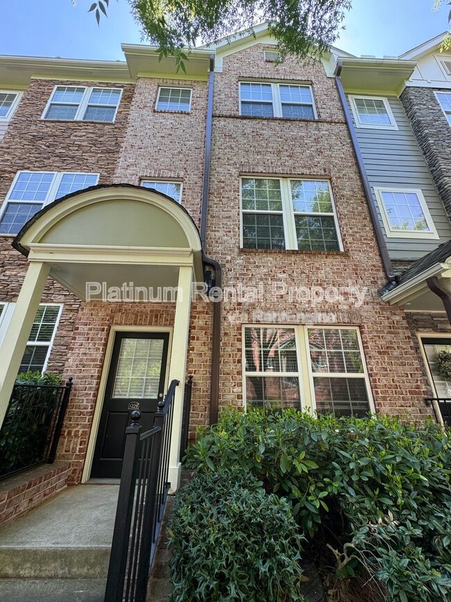 1229 Ashford Creek Park NE in Atlanta, GA - Building Photo - Building Photo