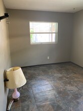 12308 Eldon Dr in Largo, FL - Foto de edificio - Building Photo