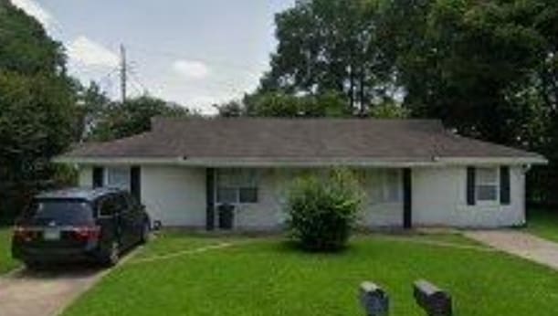 302 Pecan Dr, Unit #B