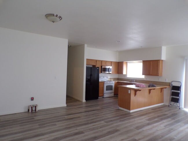 2207 Jakob Ave in La Grande, OR - Building Photo - Building Photo