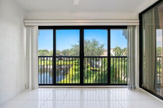 5153 Floria Dr in Boynton Beach, FL - Building Photo - Building Photo