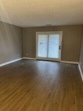 301 Windsor Manor Way in Kernersville, NC - Building Photo - Building Photo