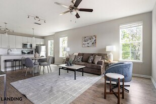 2300 Tapestry Park Dr in Land O Lakes, FL - Building Photo