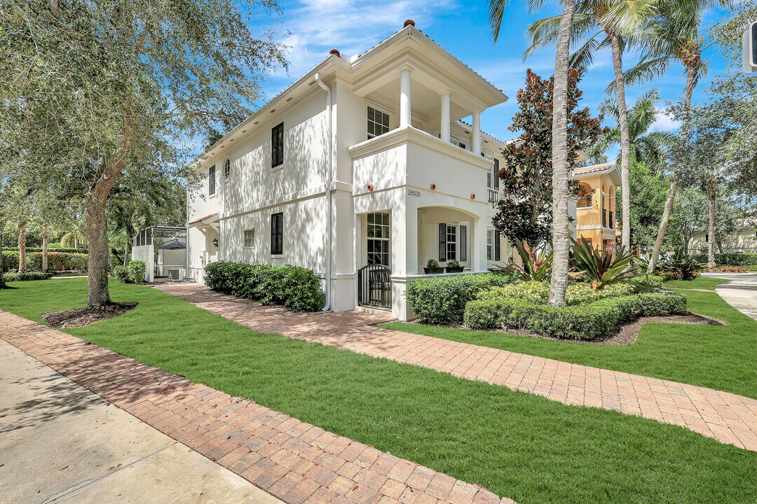 28508 Alessandria Cir in Bonita Springs, FL - Building Photo