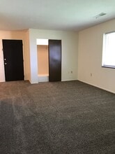 403 County Line Rd, Unit Apt 22 in Bluffton, OH - Building Photo - Building Photo