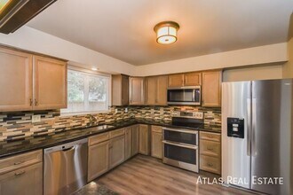 5509 Escondido Dr in Colorado Springs, CO - Foto de edificio - Building Photo