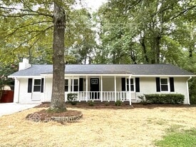 3172 Fern Valley Dr SW in Marietta, GA - Building Photo