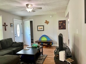 2301 Dominion Ave in Norfolk, VA - Building Photo - Building Photo