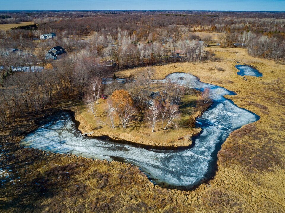 17539 Flintwood St NW in Andover, MN - Building Photo