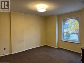 196 Hatt St in Hamilton, ON - Building Photo - Building Photo