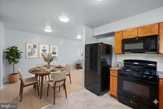 7727 Langdon St in Philadelphia, PA - Building Photo - Building Photo