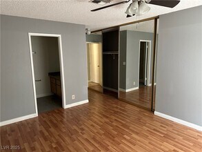 6841 Arroyo Ave in Las Vegas, NV - Building Photo - Building Photo