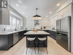 5 Parkstone Rd in Markham, ON - Building Photo - Building Photo