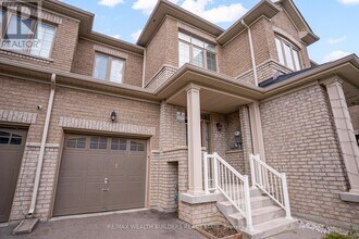 22 Goulston St in Brampton, ON - Building Photo - Building Photo