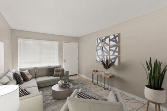 Westward Square in Houston, TX - Building Photo - Building Photo