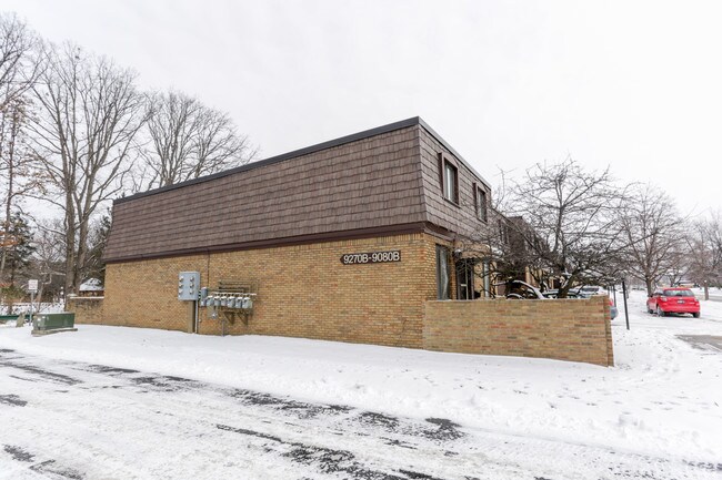 Greenbriar Estates in Parma Heights, OH - Building Photo - Building Photo