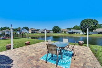 566 Longmill Ln in Orange Park, FL - Building Photo - Building Photo