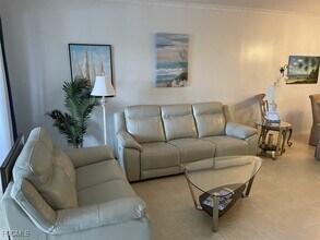 10028 Colonial Country Club Blvd in Ft. Myers, FL - Building Photo - Building Photo