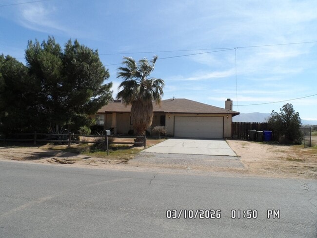 22873 Ottawa Rd in Apple Valley, CA - Building Photo - Building Photo