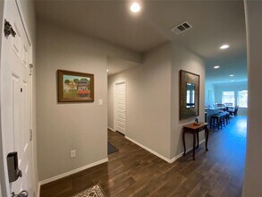 3935 Country Club Dr in Baytown, TX - Building Photo - Building Photo