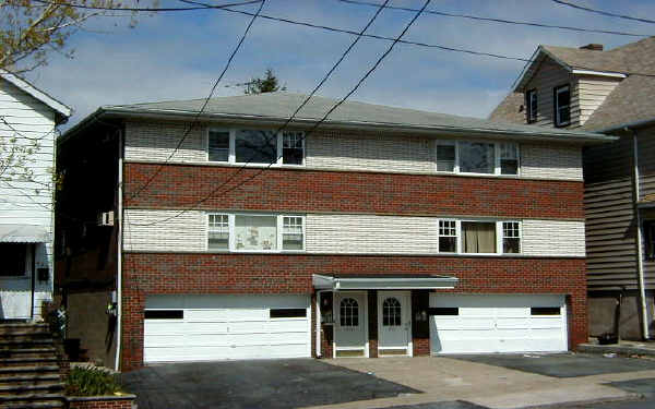 451-453 Cliff St in Fairview, NJ - Foto de edificio