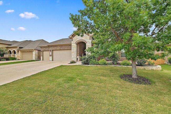 109 Hedgerow Ln in Liberty Hill, TX - Building Photo - Building Photo