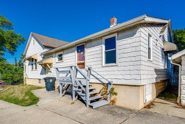 491 Allyn St in Akron, OH - Foto de edificio - Building Photo