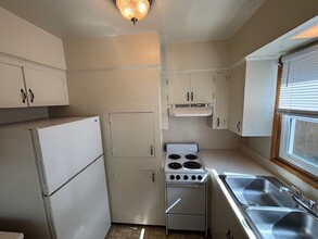 9416 N Buchanan Ave in Portland, OR - Foto de edificio - Building Photo