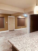 203 E Dunklin St, Unit LL in Jefferson City, MO - Building Photo - Building Photo