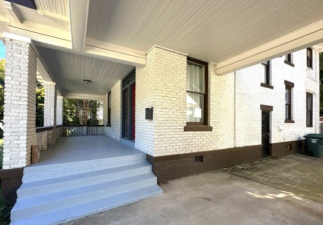 75 N Evergreen St in Memphis, TN - Building Photo - Building Photo