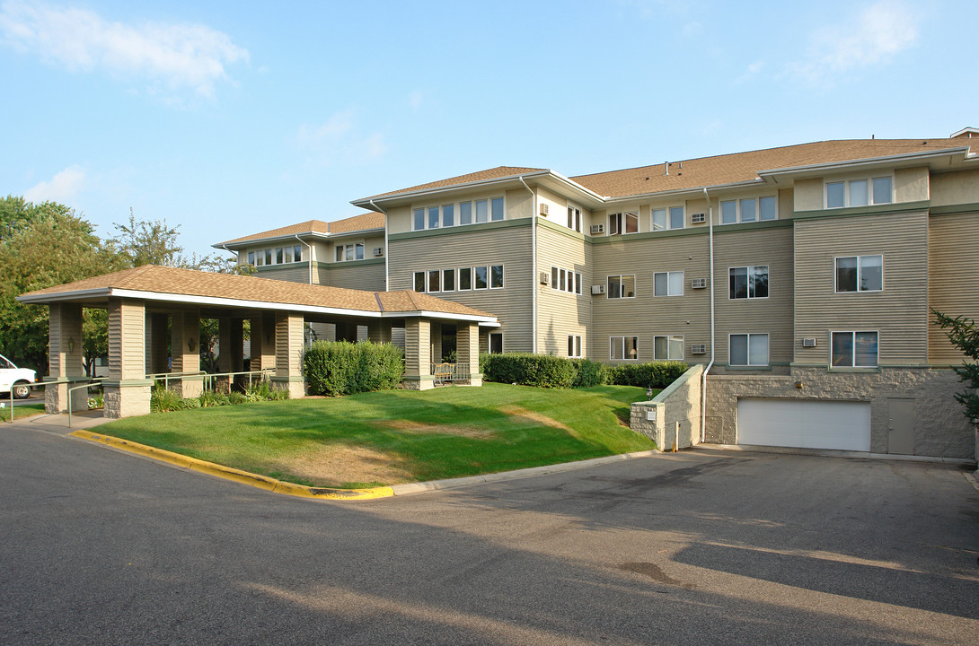 Brightondale in New Brighton, MN - Foto de edificio