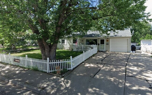 property at 2339 Balsam Ave