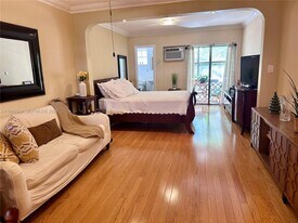 6580 Santona St in Miami, FL - Building Photo