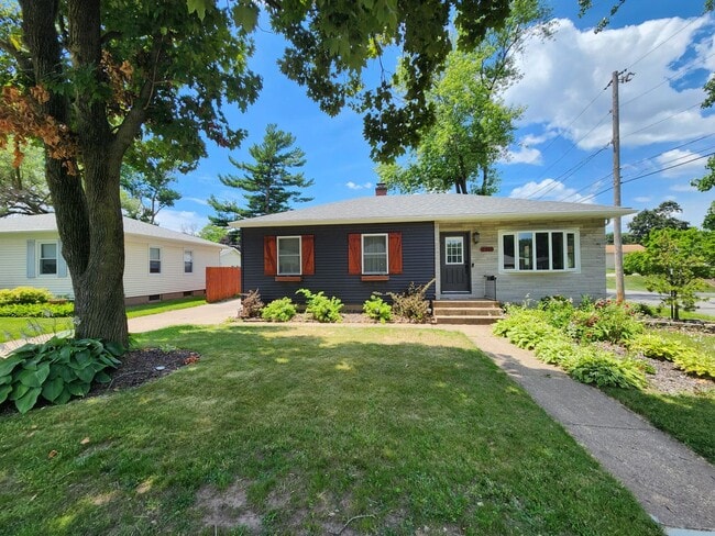 property at 2301 5th St
