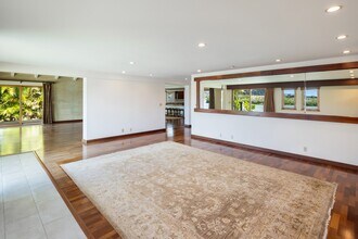 6969 Niumalu Loop in Honolulu, HI - Building Photo - Building Photo