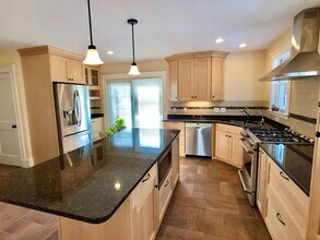 64 Moraine St, Unit 1 in Boston, MA - Building Photo - Building Photo