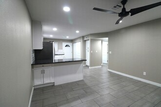 1 N Naco Way in Chandler, AZ - Building Photo - Building Photo