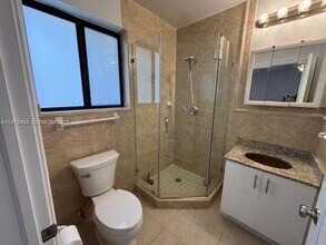 3400 S Le Jeune Rd in Miami, FL - Building Photo - Building Photo