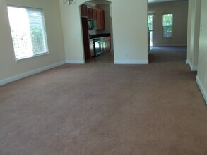 1615 Bay Dr in Yuba City, CA - Building Photo - Building Photo