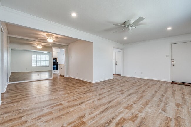 5833 Birchbrook Dr in Dallas, TX - Building Photo - Building Photo