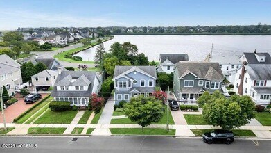 207 Pennsylvania Ave in Spring Lake, NJ - Building Photo - Building Photo