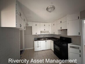 1696 Russwood Rd in Memphis, TN - Building Photo - Building Photo