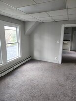 10 Abbott St, Unit Apt 2 in Waterville, ME - Building Photo