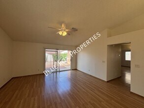 9913 N Woodstone Trail in Tucson, AZ - Building Photo - Building Photo