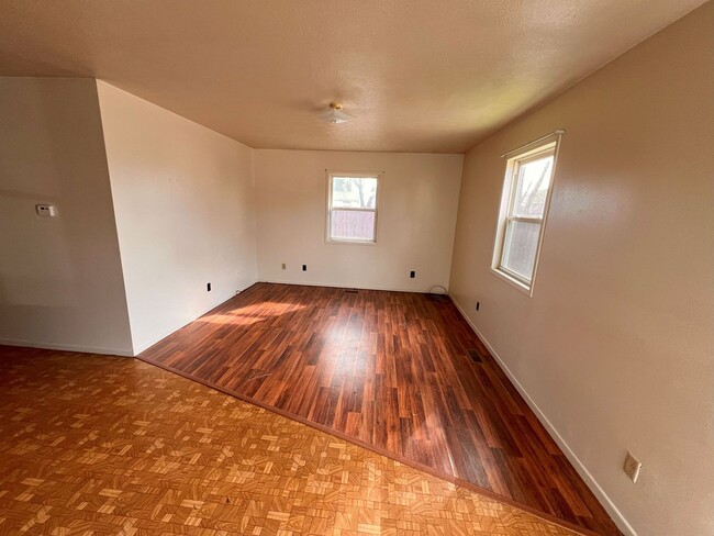 411 E Essex St-Unit -#C in Glasford, IL - Building Photo - Building Photo