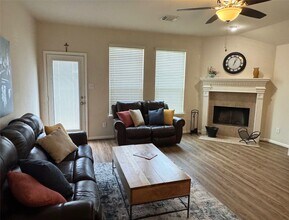 21818 Saragosa Pond Ln in Spring, TX - Building Photo - Building Photo