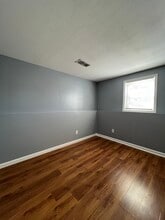 120 15th St, Unit #4 in Fall River, MA - Foto de edificio - Building Photo